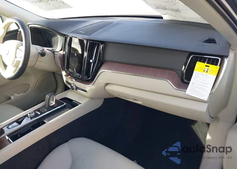 2022 Volvo Xc60 B5 Momentum from USA, damaged, VIN YV4L12RK0N1920946